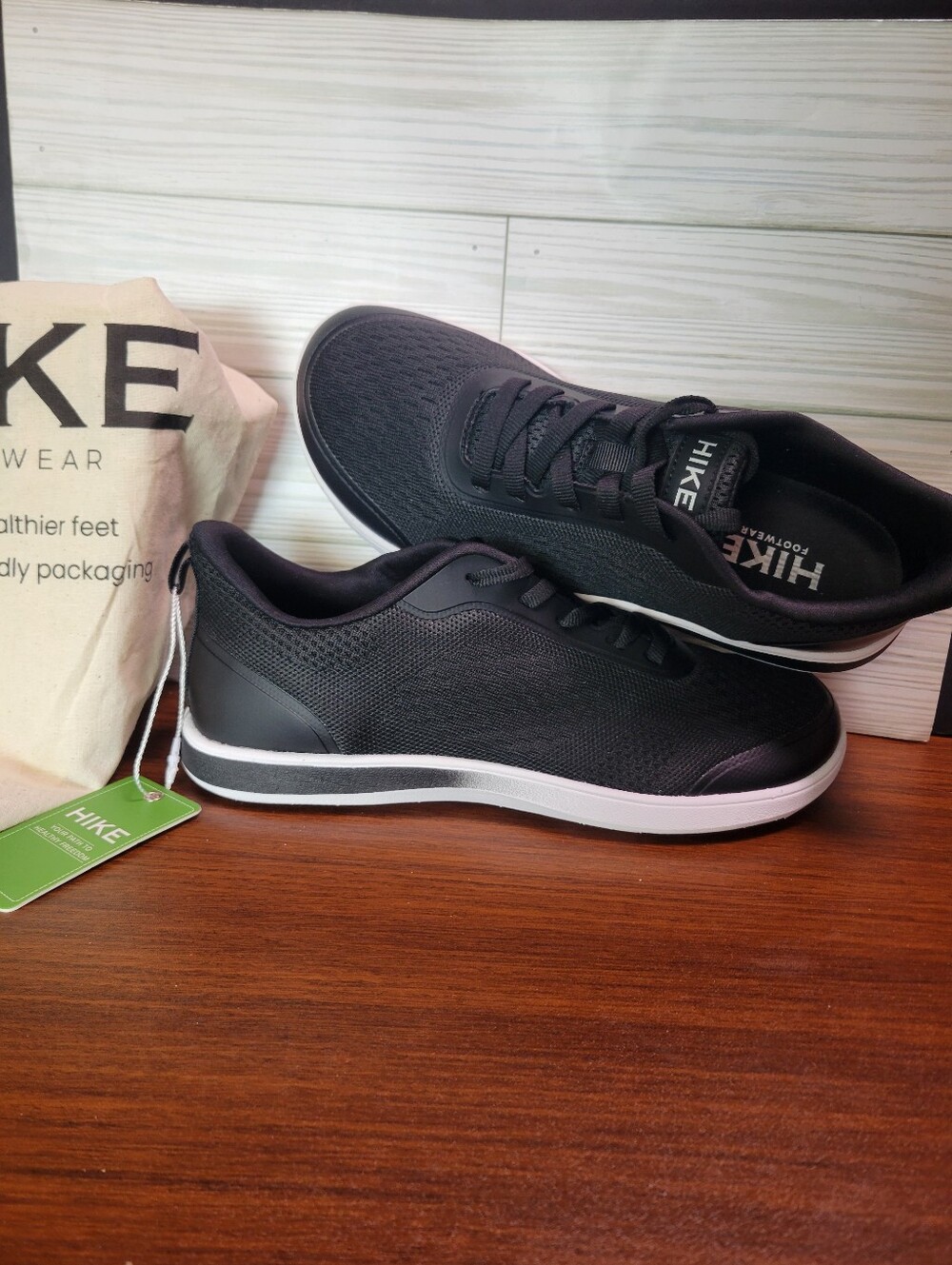 🖤HIKE Footwear Women’s Athletic Sneakers in Black US 7.5 NWT
